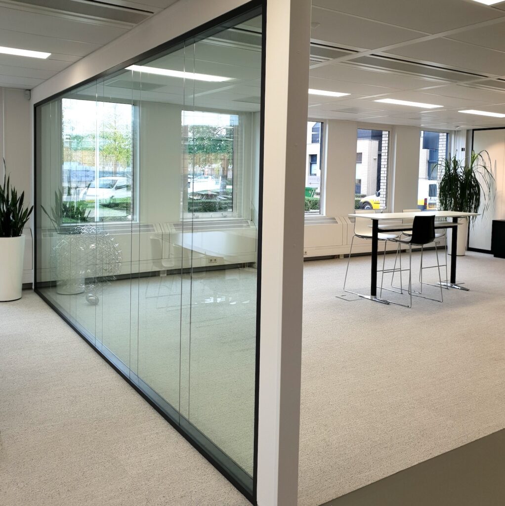 Dubbele glazen systeemwand Harderwijk