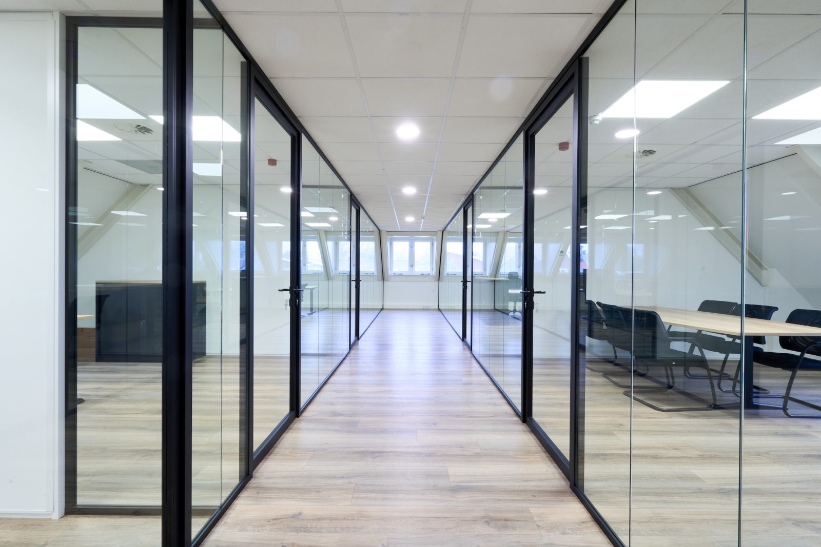 maatwerk glazen systeemwanden Harderwijk